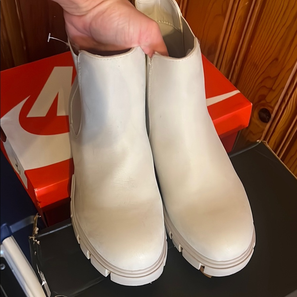 Nike Women's White Ankle Boots